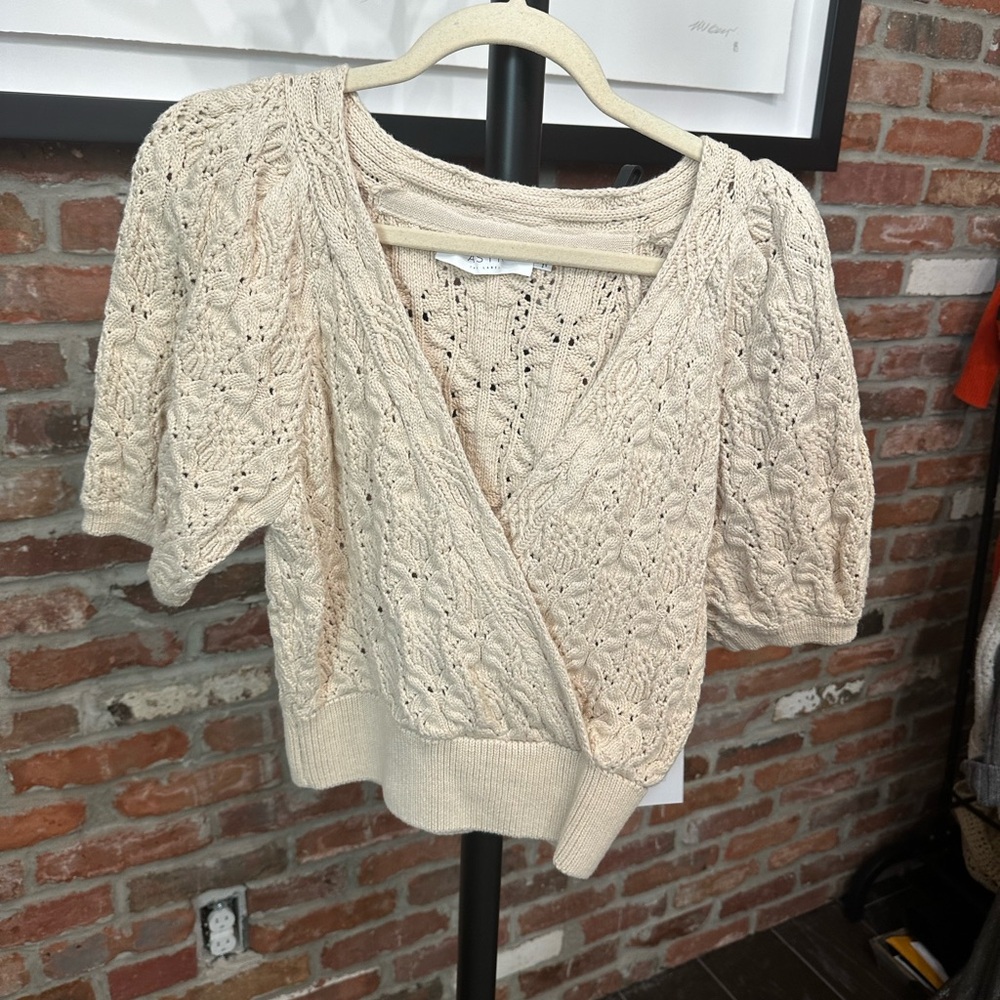 NWTs ASTR Elowen Sweater in Cream